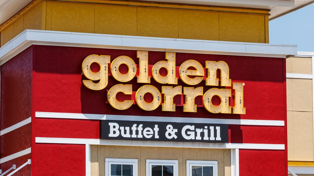 Massive Brawl At A Golden Corral Involving 40 People Erupts Over Steak - All American Press